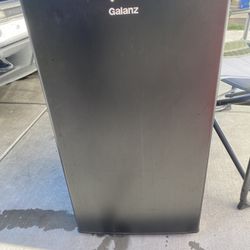 Mini Fridge Black 