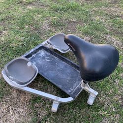 RACATAC CREEPER kneeling sitting tile flooring 