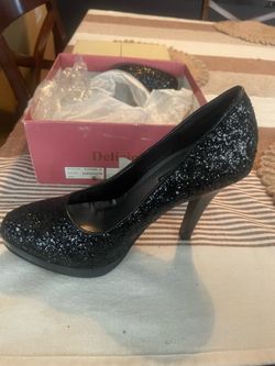 Girl heels size 8 1/2