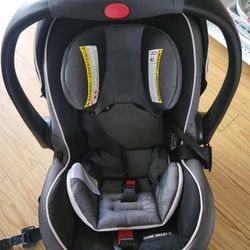Graco Snugride Snuglock 35