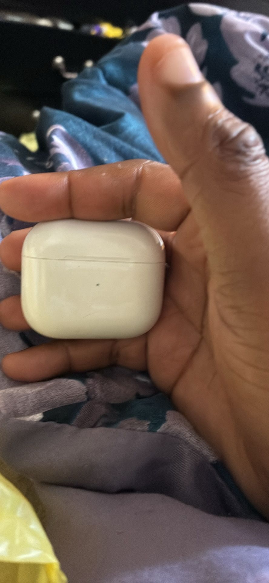 Apple AirPods 4