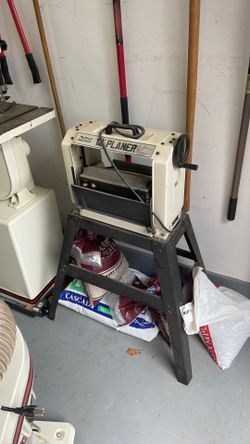 Reliant Planer 12” NN-912 on legs woodworking