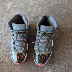 Jordan bred 11 size 10.5