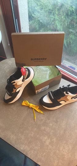 NEW BURBERRY FASHION SNEAKERS MEN AND WOMEN
