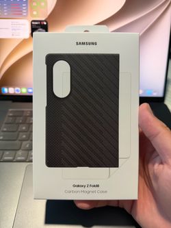 Samsung Galaxy Z Fold 8 Carbon Magnet Case