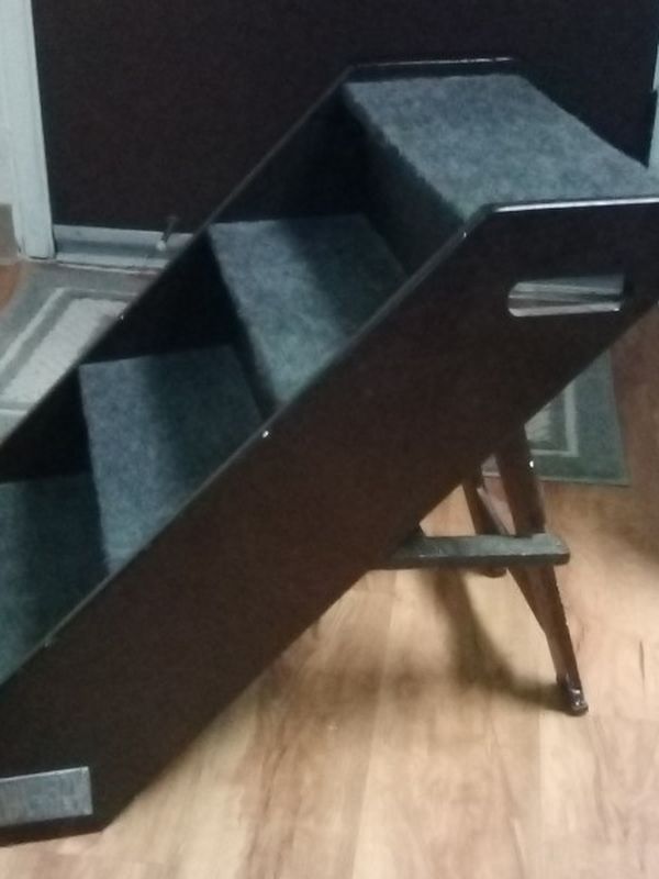 PET STAIRS BY ANIMAL PLANET, FOR SMALL TO MED SIZE PET $30