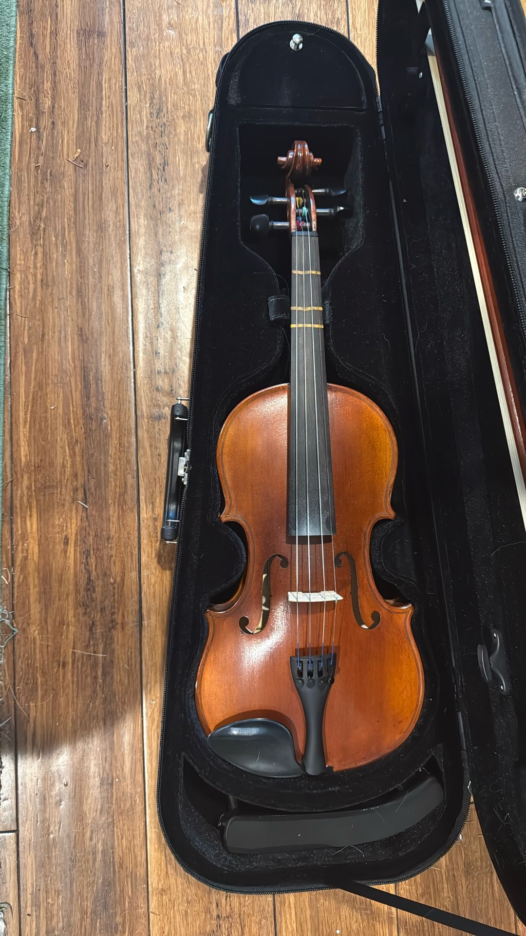Violin – Excellent Condition with Case & Bow