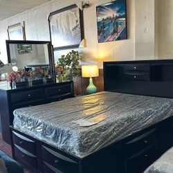 6pc Queen Platform Storage Bedroom Set