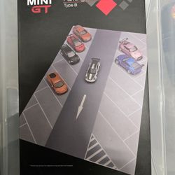 Mini Gt Parking Lot 1:64