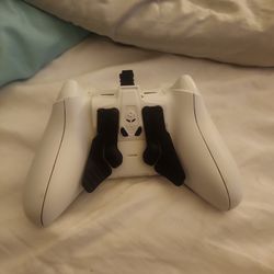Strike pack and xbox controller