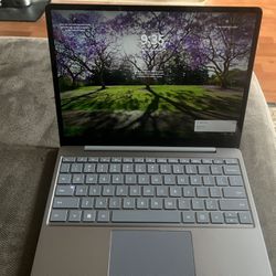 Microsoft Surface Go 2 Laptop 