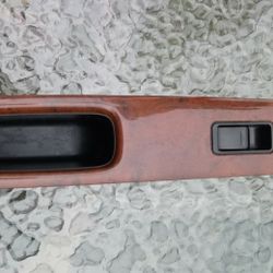 2000 2001 2002 2003 2004 Toyota Avalon Passenger Side Right Windo - $30 (Pawtucket)