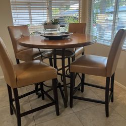 Kitchen Table & Chairs