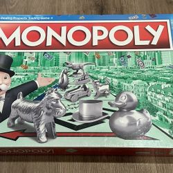 Brand New Hasbro Monopoly Classic Board Game C1009