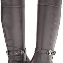 NWOT Tommy Hilfiger Felvia Lug Bottom dark brown/espresso Riding Boots Size 6.5