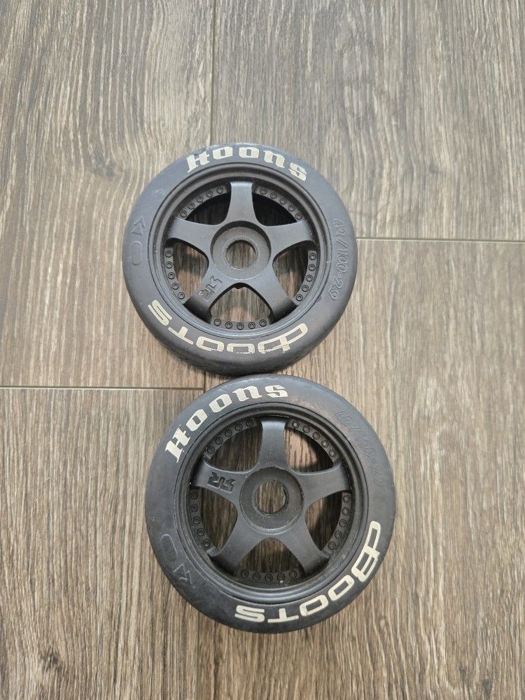 dBoots Hoons 42/100 2.9 Pre-Mounted Belted Tires, Silver, 17mm Hex, 5-Spoke (2)