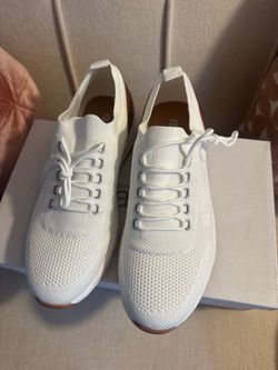 ✨ White Fashion Sneakers – Brand New Condition ✨