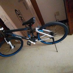 Bicycle For $40. New KENT Mountain Bike KZ2600