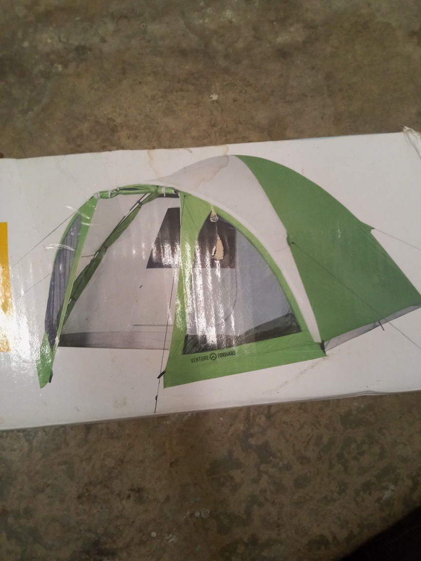 Photo Venture Forward 6 Person Tent Grizzly