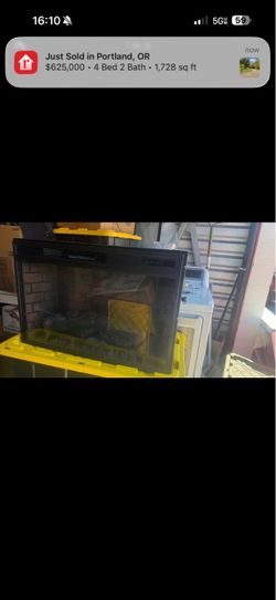 Electric fireplace insert