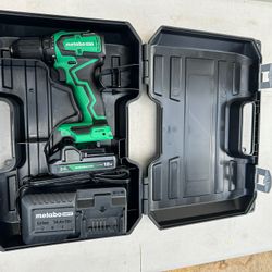 Brand New Metabo 18 V Cordless Drill Driver Kit. (CASH ONLY).