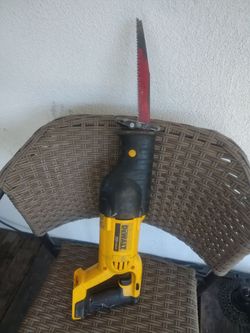 DeWalt 20V Max Sawzaw