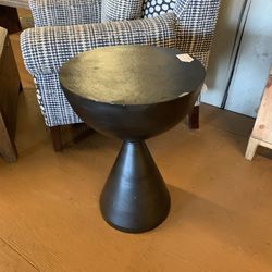 Jelen Side/Accent Table