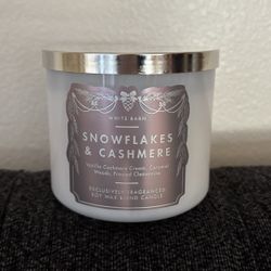 Snowflakes & Cashmere 3-Wick Candle  