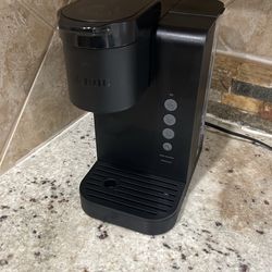 Keurig K-Express Single Serve Coffee Maker - Matte Black