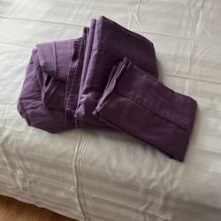 1 Set Of Twin Sheets 