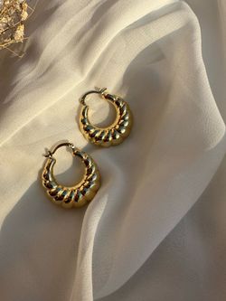 Hoops