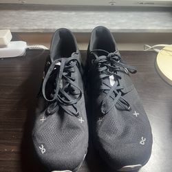 On Running Cloud Sneakers – Black – Size 12