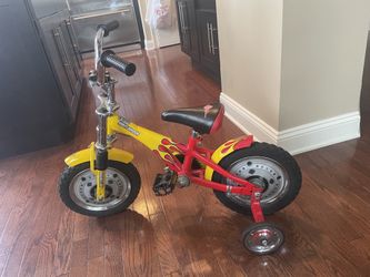 Vtg 12” Harley Davidson bicycle with training wheels