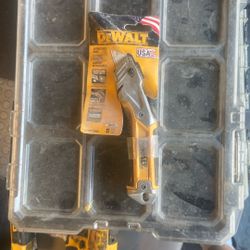Dewalt Retract Knife