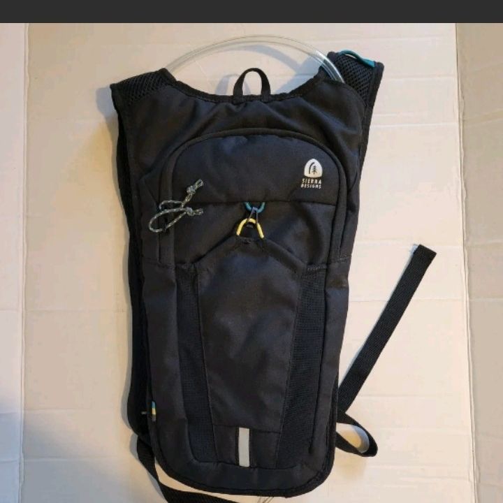 Sierra Designs Flagstaff 4L Hydration Pack Black New Without Tags for Sale  in Dallas, TX - OfferUp