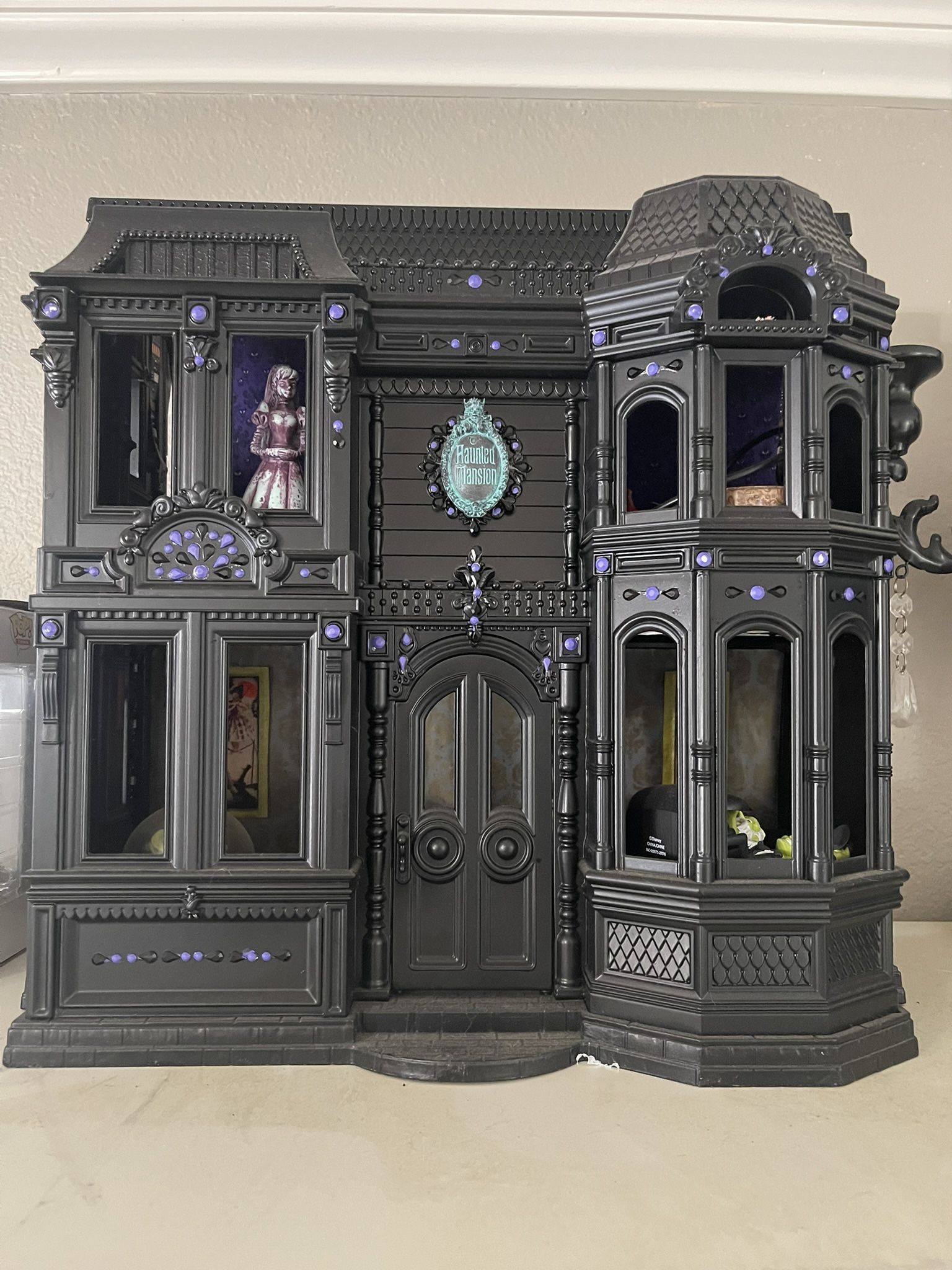 FISHER PRICE DOLL HOUSE 2010 Dollhouse Loving Family