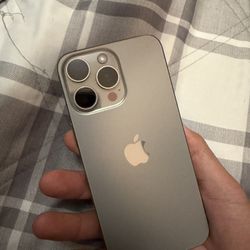 iPhone 15 Pro Max 256GB UNLOCKED