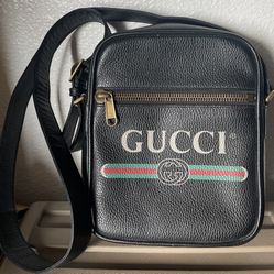 Gucci Retro Style Messenger 100% Authentic