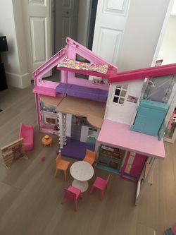 Barbies House Complete Set