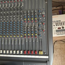 Soundcraft delta DLX 32 Channel Mixer Recording Console  D225 Channel Strips