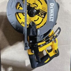 DeWalt Flexvolt 60V MAX* Circular Saw For Framing, 7-1/4 Inch, Tool Only DCS577B 