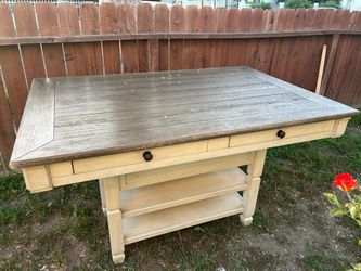 Se Vende Esta Mesa 
