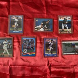 Lot of 7 baseball cards