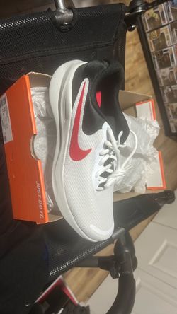Nike Running Sneaker White Red Swoosh