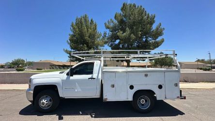 2016 Chevrolet Silverado 3500 HD Regular Cab & Chassis