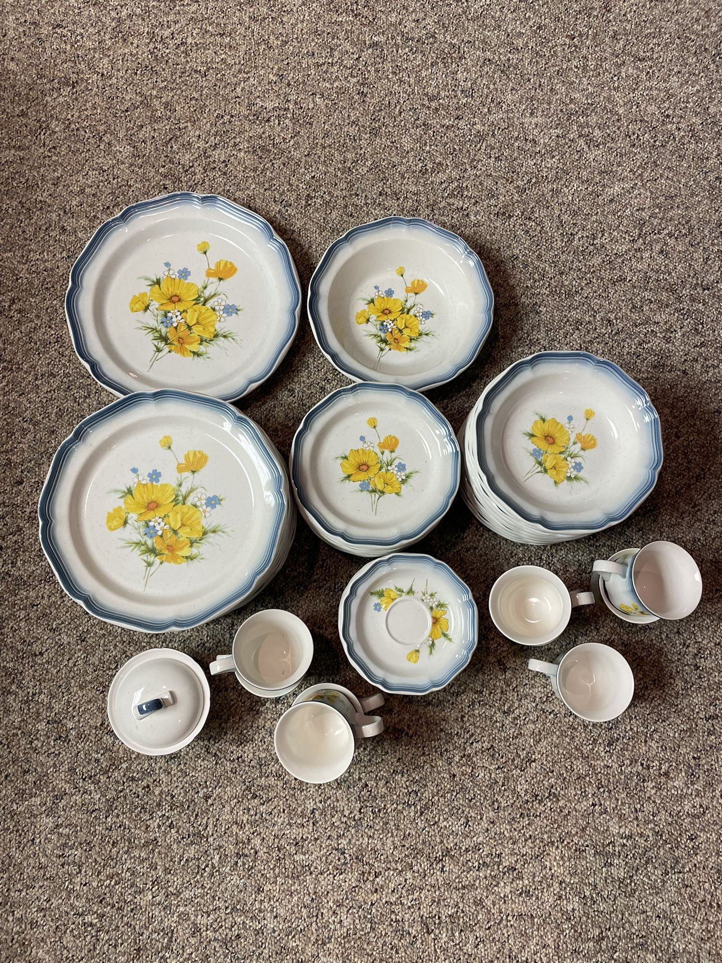 Amy Country Club Mikasa China Set 