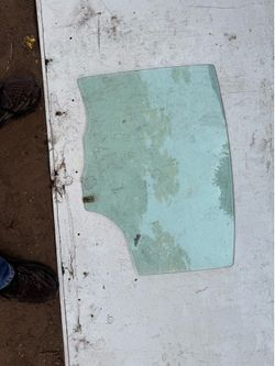 2004-2009 Mazda 3 Door Glass