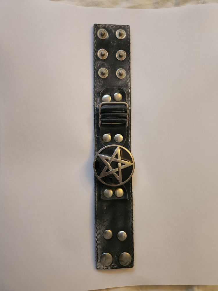 Darkside Wristband Pentagram