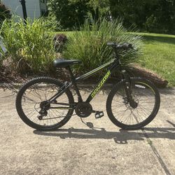 Mongoose Exlipse 21-Speed Youth Mountain Bike- Great Condition 