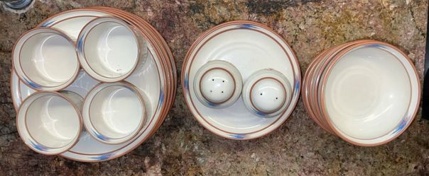 SET OF 22 NORITAKE STONEWARE MADE COMPLETE SET